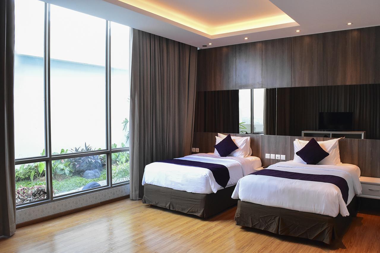 Platinum Hotel & Convention Hall Balikpapan Balikpapan (Borneo) Exterior foto